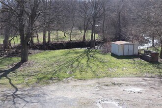 143 W Genesee St in Chittenango, NY - Building Photo - Building Photo