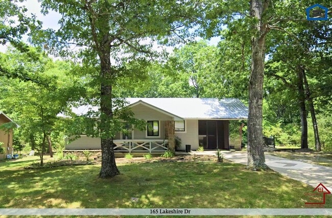 property at 165 Lakeshire Dr