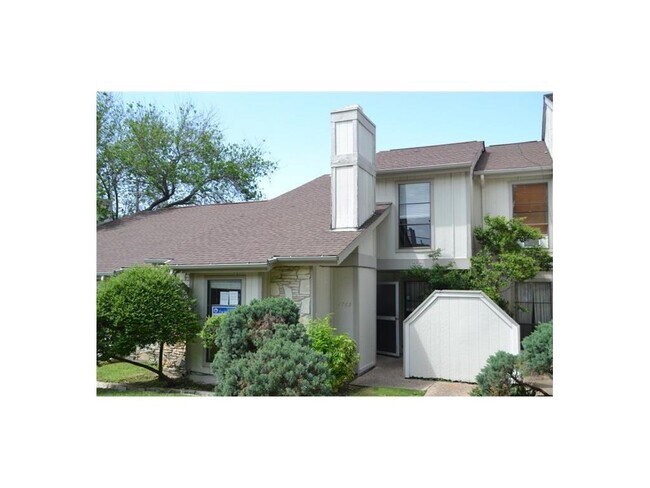 1703 Timberwood Dr in Austin, TX - Building Photo - Building Photo