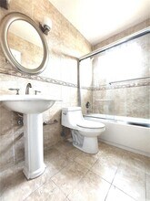 110 Royal Palm Rd in Hialeah Gardens, FL - Building Photo - Building Photo