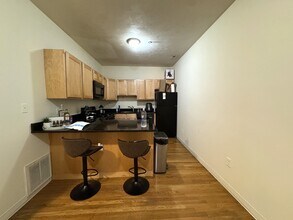 22 Bow St, Unit 2 in Somerville, MA - Building Photo - Building Photo