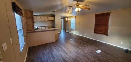 214 Colorado Dr in Sunland Park, NM - Building Photo - Building Photo