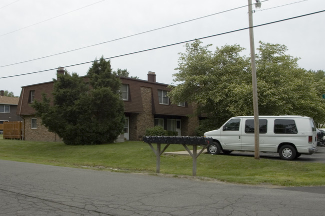 1501-1519 Westchester Ave in Chesterton, IN - Building Photo - Building Photo