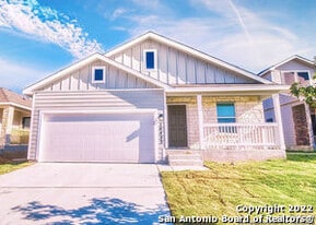 10423 Beachball Bnd in Converse, TX - Building Photo