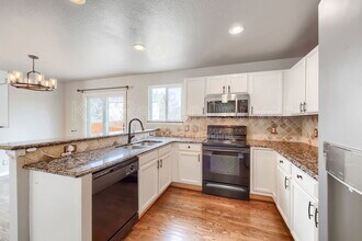 21709 E Kent Dr in Aurora, CO - Building Photo - Building Photo