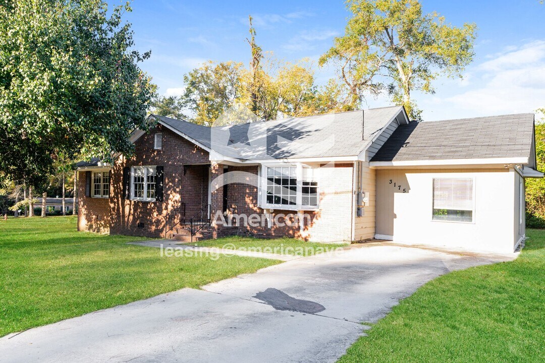 3175 Wells Pl in Macon, GA - Building Photo