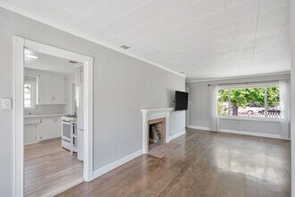 22355 Queen St in Castro Valley, CA - Building Photo - Building Photo