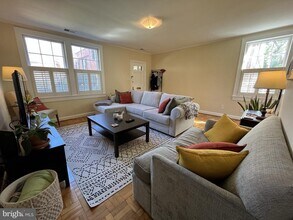 1201 S Barton St in Arlington, VA - Building Photo - Building Photo