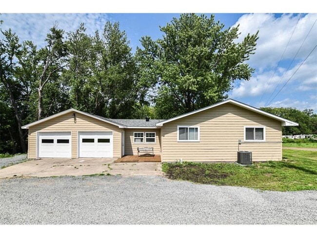 property at 1621 Larson Dr