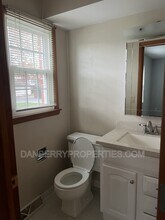 4126 Newcastle Dr in Sylvania, OH - Building Photo - Building Photo