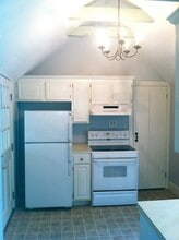 189 South St in Hingham, MA - Foto de edificio - Building Photo