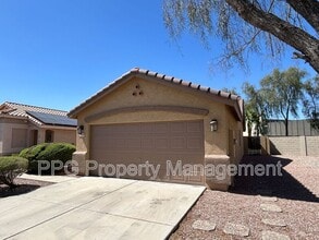 13438 W Young St in Surprise, AZ - Building Photo - Building Photo
