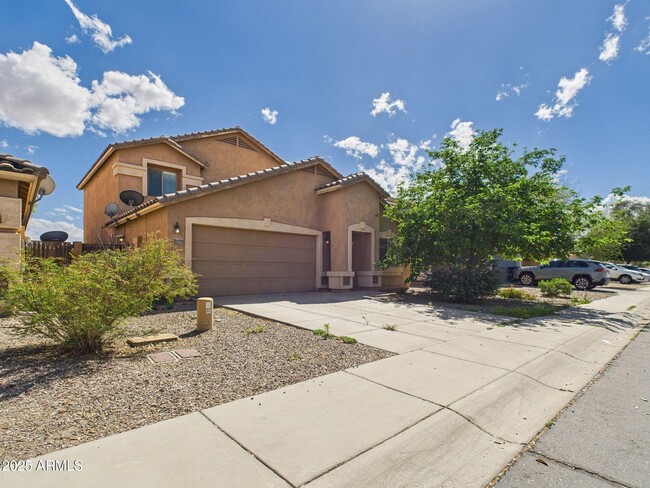 property at 1233 W Roosevelt Ave