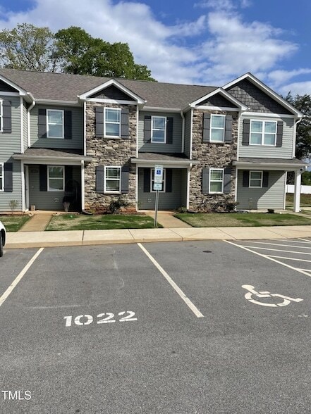property at 1022 Peony Ln