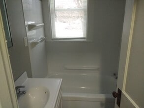 522 Vine St, Unit 522 vine in Eau Claire, WI - Building Photo - Building Photo