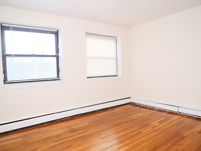 1027 Commonwealth Ave in Boston, MA - Building Photo - Building Photo
