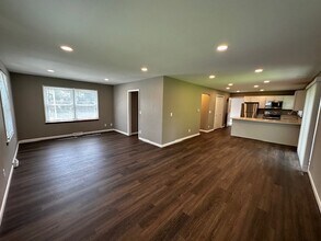 610 Greenwood Dr in Iowa City, IA - Building Photo - Building Photo