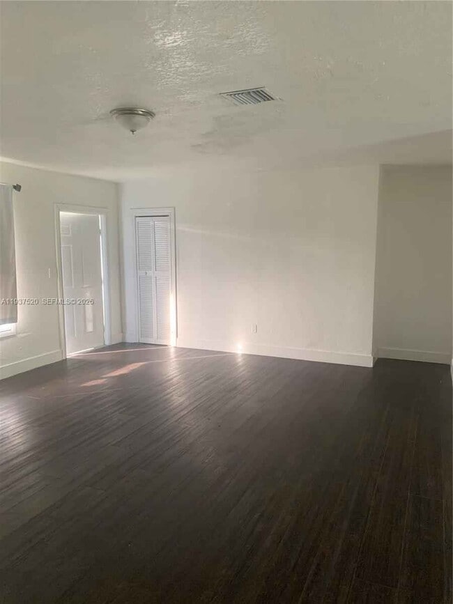 2355 NW 207th St in Miami Gardens, FL - Building Photo - Building Photo