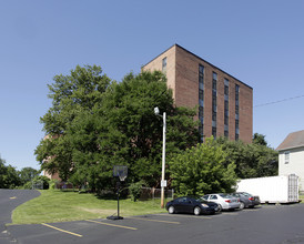 Jaycee Place Apartments in Lowell, MA - Foto de edificio - Building Photo