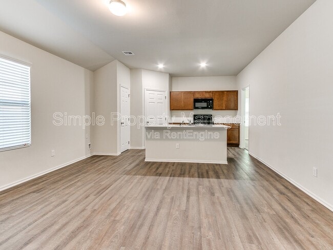 11452 SW 12th St in Yukon, OK - Building Photo - Building Photo