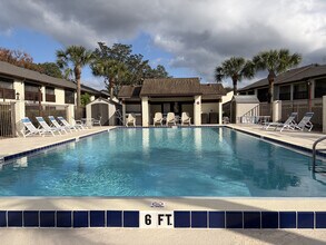 600 Northern Way in Winter Springs, FL - Foto de edificio - Building Photo