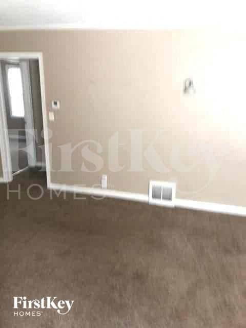 9058 E 66 Terrace in Raytown, MO - Building Photo - Building Photo