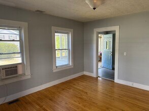 4068 Hill St in Palmer, MA - Building Photo - Building Photo