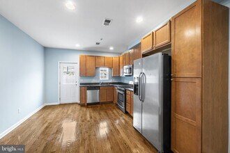 1811 Titan St in Philadelphia, PA - Building Photo - Building Photo