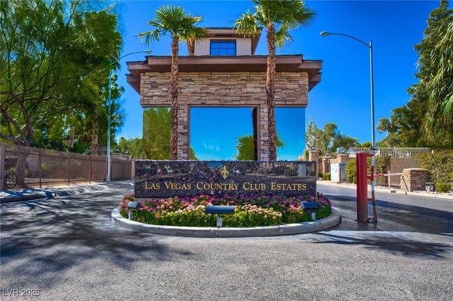 property at 3111 Bel Air Dr