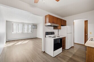 Oak Place Apartments in Kimball, MN - Building Photo - Building Photo