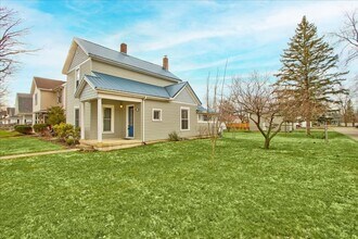 301 E Columbus St in West Liberty, OH - Building Photo - Building Photo