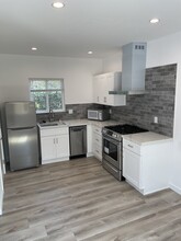 1608 Carmona Ave, Unit Mykonos House in Los Angeles, CA - Building Photo - Building Photo