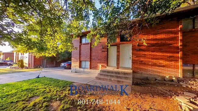 233 E Julie Anna Dr in Sandy, UT - Building Photo - Building Photo