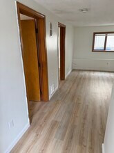 97 Mill St, Unit 2 - Downstairs in Revere, MA - Foto de edificio - Building Photo