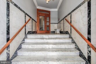 2006 Columbia Rd NW in Washington, DC - Building Photo - Building Photo