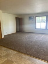 Alpine Haus LLC in Edgerton, WI - Foto de edificio - Floor Plan