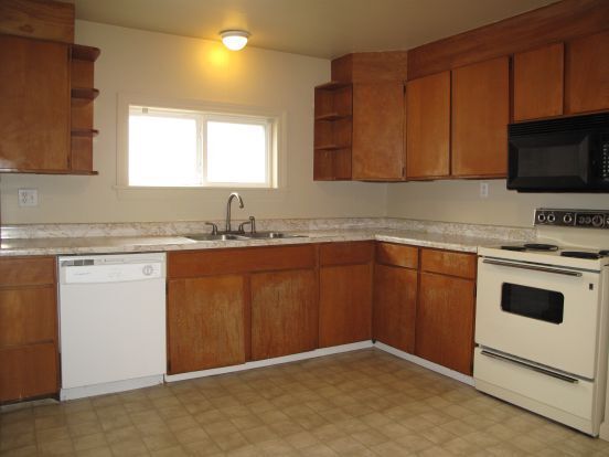 911 N 86th St in Seattle, WA - Building Photo