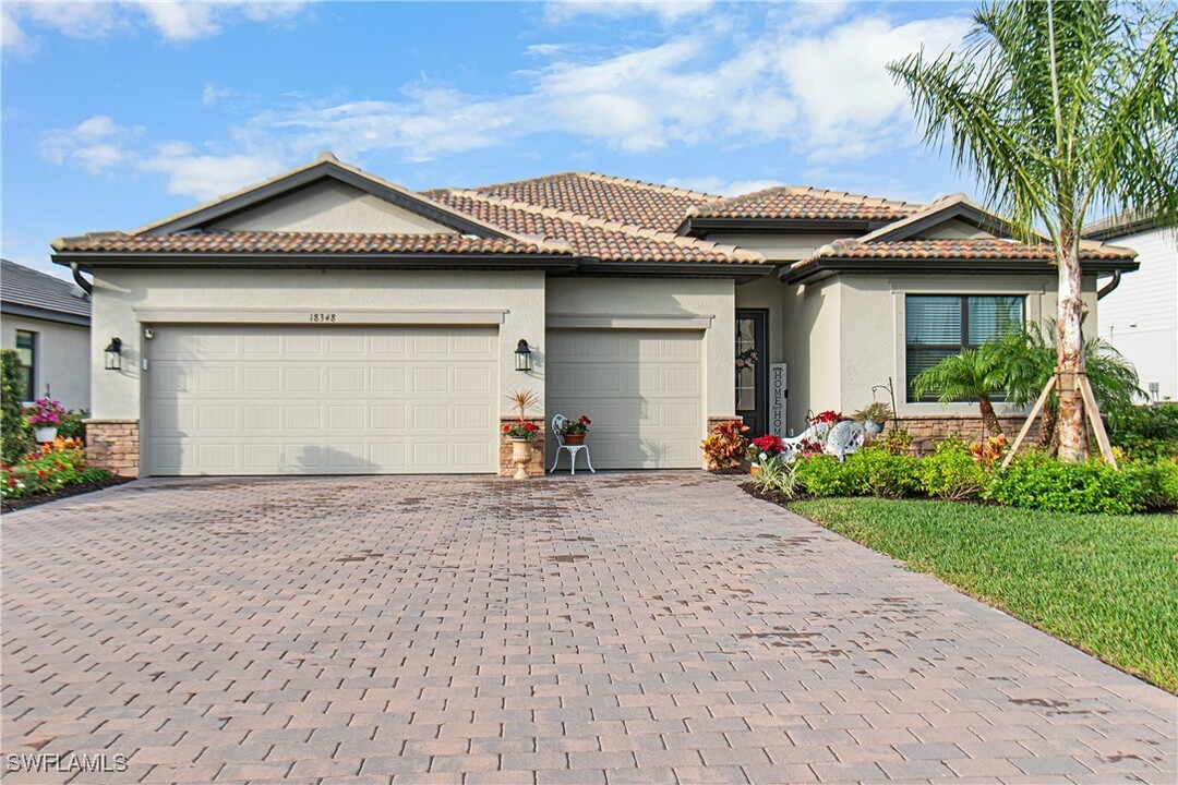 18348 Parksville Dr in Estero, FL - Building Photo