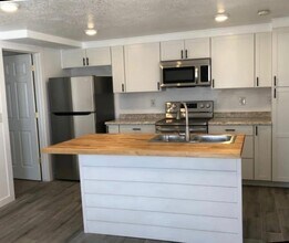 116 W Salem Hills Dr in Elk Ridge, UT - Building Photo - Building Photo