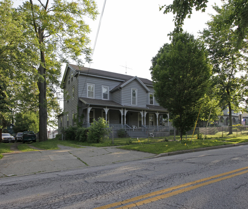 262 W Riddle Ave in Ravenna, OH - Building Photo