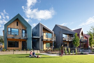 1260 Quincy St in Ashland, OR - Building Photo - Building Photo