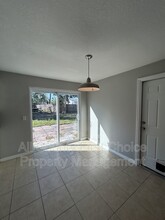 3910 Porpoise Dr SE in St. Petersburg, FL - Building Photo - Building Photo