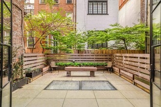 111 E 19th St in New York, NY - Building Photo - Building Photo