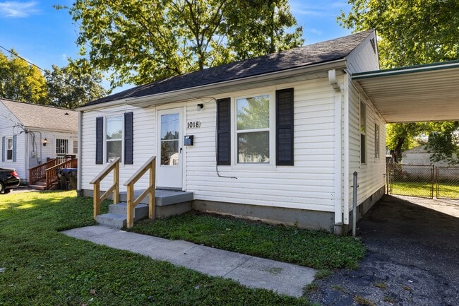 property at 1018 Navaho Pl