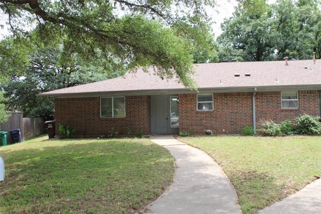 2205 Canterbury Ct in Denton, TX - Building Photo
