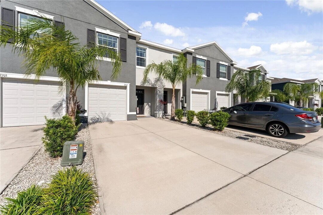 2707 Suncoast Blend Dr in Odessa, FL - Building Photo