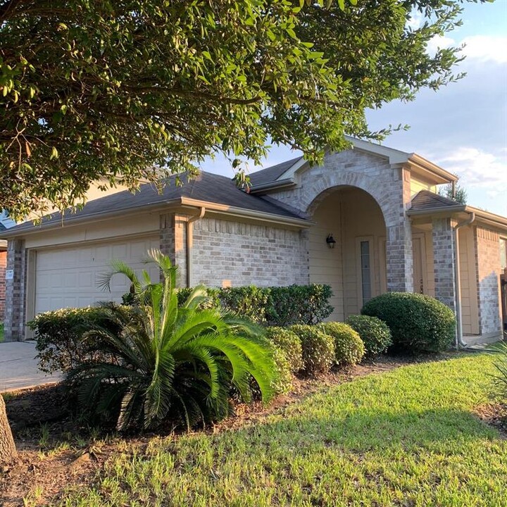 6635 Highwind Bend Ln in Katy, TX - Building Photo