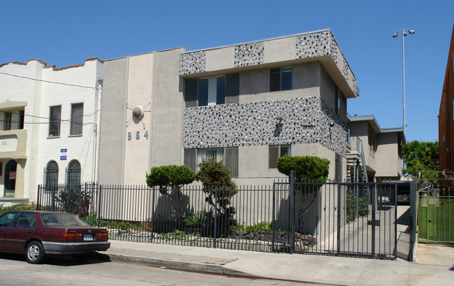 964 S Ardmore Ave in Los Angeles, CA - Building Photo - Building Photo