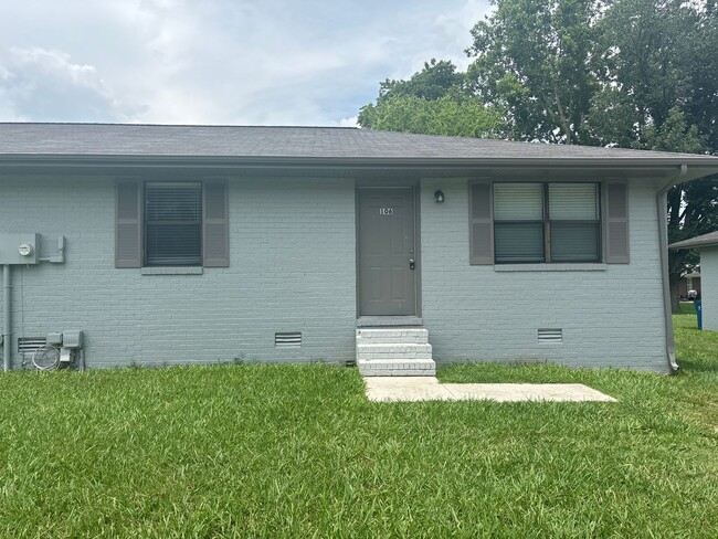 106 Wiley St in Manchester, TN - Building Photo - Building Photo