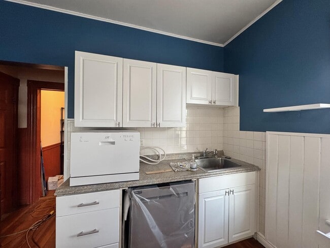 27 Gilman Ter, Unit 2 in Somerville, MA - Building Photo - Building Photo